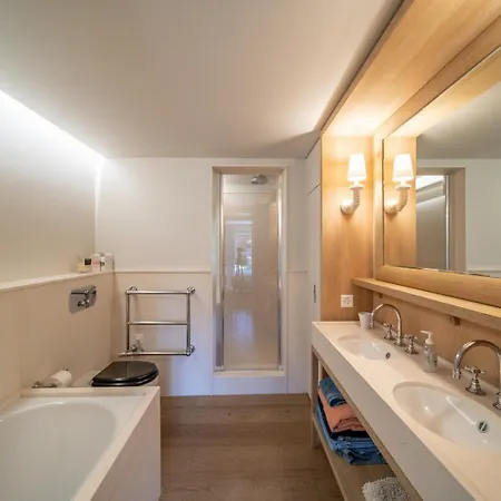 Charming 5br Duplex - What'app - 0034-635-520-036 - For Reservations! Ferienhaus